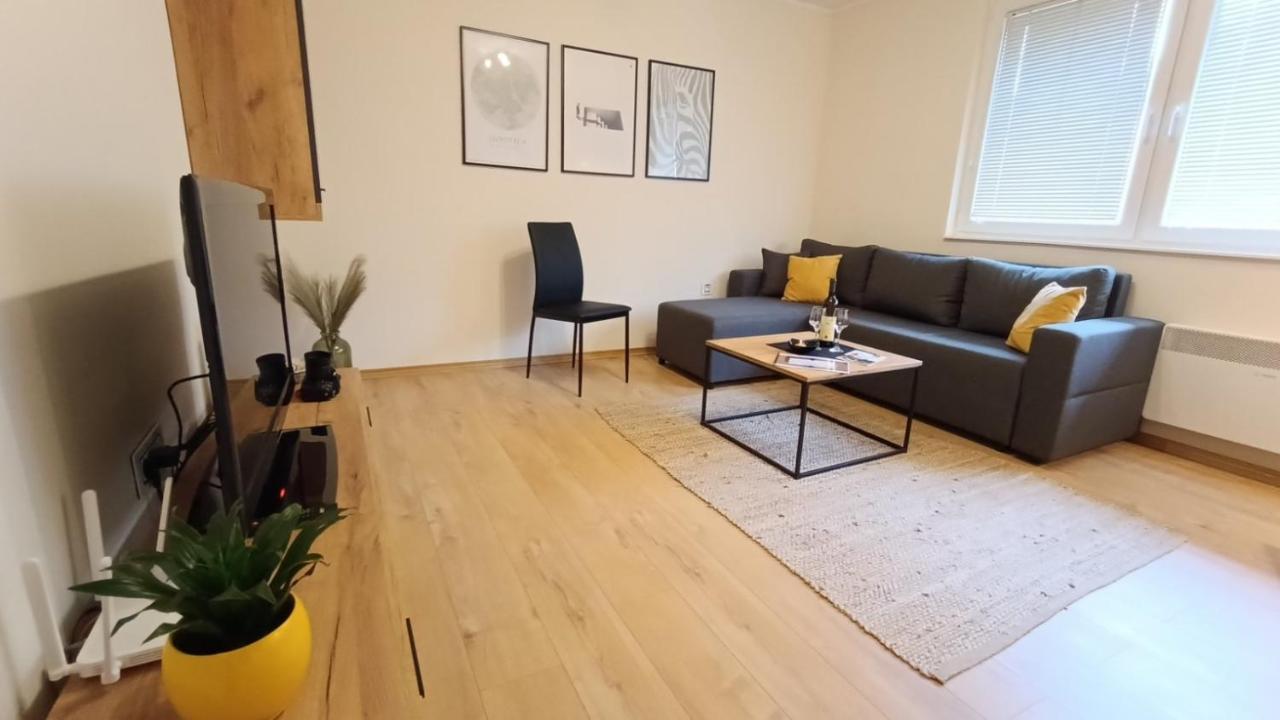 Apartman Taca 수보티차 외부 사진