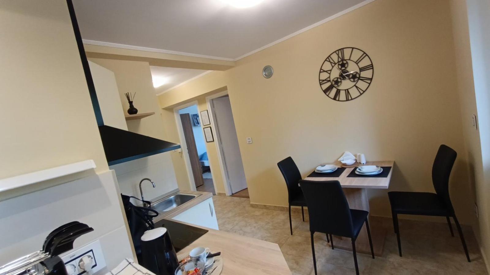Apartman Taca 수보티차 외부 사진